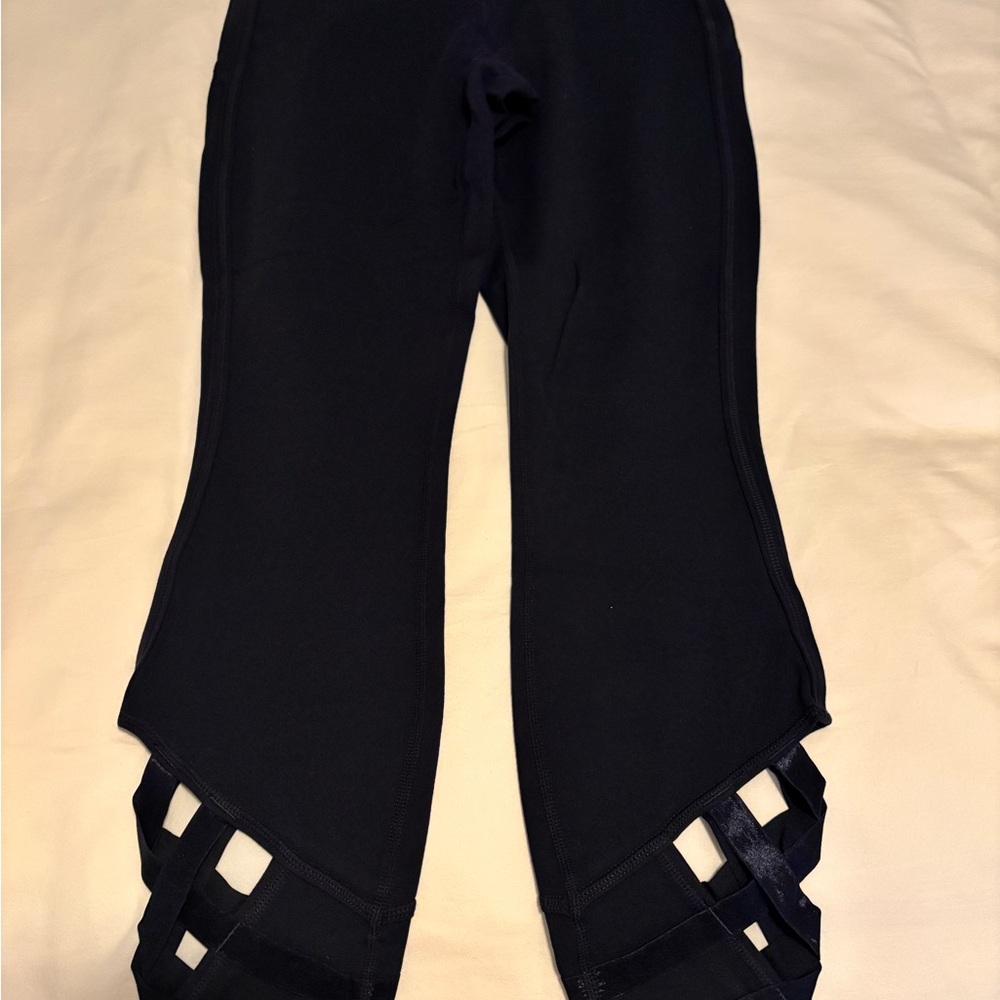 Athleta Blue Leggings with Unique Cutout Hem - Never worn